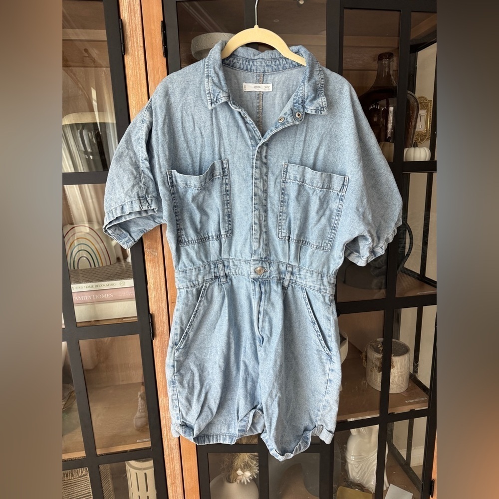 Mango denim romper playsuit light wash chambray short sleeve pockets button down